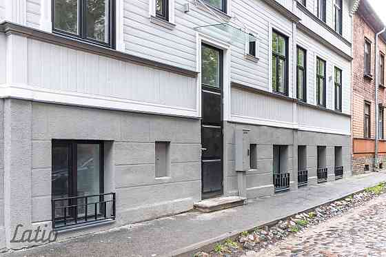 Pārdod plašu un skaistu mansarda veida dzīvokli renovētā mājā Āgenskalnā.
Dzīvoklis ir pilnībā gatav Rīga