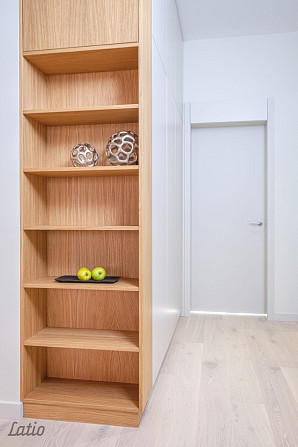 Pārdod plašu un skaistu mansarda veida dzīvokli renovētā mājā Āgenskalnā.
Dzīvoklis ir Rīga - foto 3