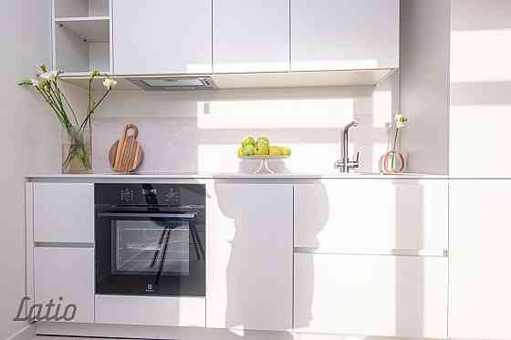 Pārdod plašu un skaistu mansarda veida dzīvokli renovētā mājā Āgenskalnā.
Dzīvoklis ir pilnībā gatav Rīga