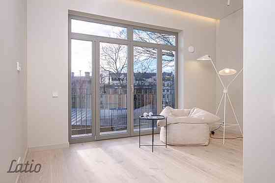 Pārdod plašu un skaistu mansarda veida dzīvokli renovētā mājā Āgenskalnā.
Dzīvoklis ir pilnībā gatav Rīga