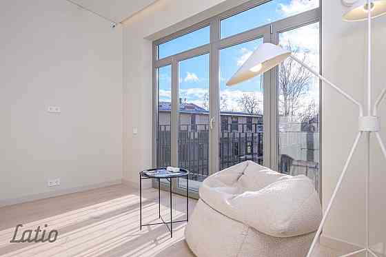 Pārdod plašu un skaistu mansarda veida dzīvokli renovētā mājā Āgenskalnā.
Dzīvoklis ir pilnībā gatav Rīga