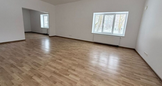 Сдаются коммерческие помещения  отдельное здание с огороженной и Рига - изображение 7