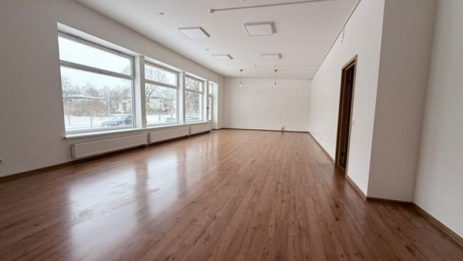 Сдаются коммерческие помещения  отдельное здание с огороженной и Рига - изображение 3