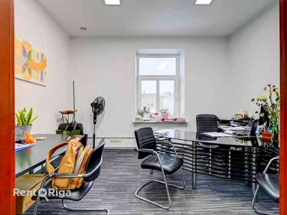 Office premises in a renovated building on the 5th floor (NO ELEVATOR).  A cozy, well-maintained, an Рига