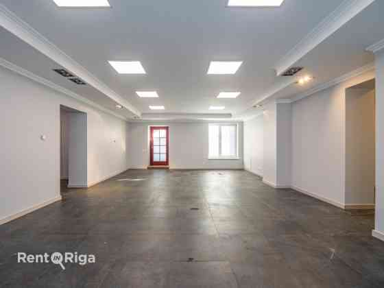 Office premises in a detached building with a fenced yard.  The premises occupy the entire first flo Рига