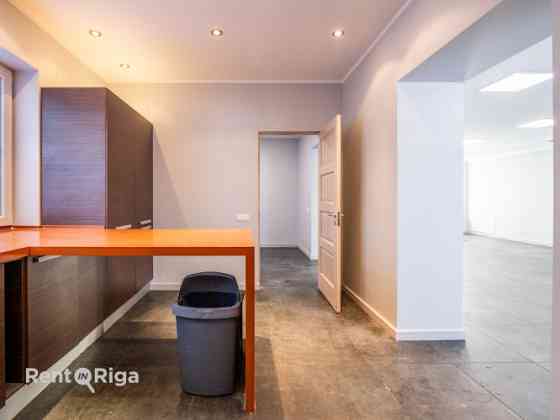 Office premises in a detached building with a fenced yard.  The premises occupy the entire first flo Рига