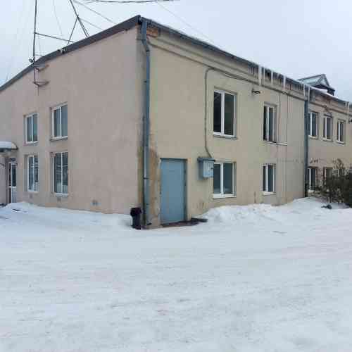 Iznomā biroja telpas centrā Ganību dambī.  + 1. stāvs + 42 m2 + 3 bezmaksas autostāvvietas + dzīvā a Рига