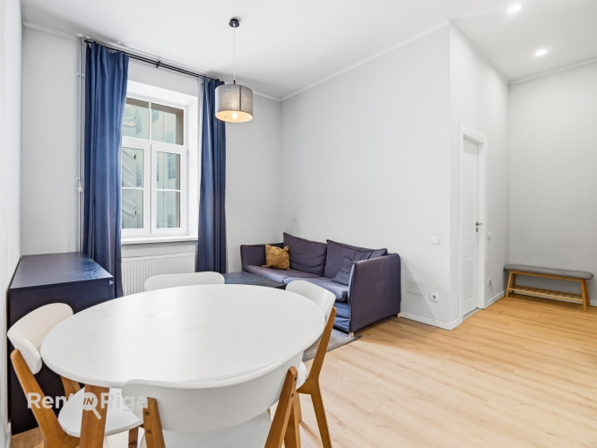 Mēbelēts 3-istabu dzīvoklis Aktīvajā centrā.  Izīrē elegantu un mājīgu divistabu Rīga - foto 9