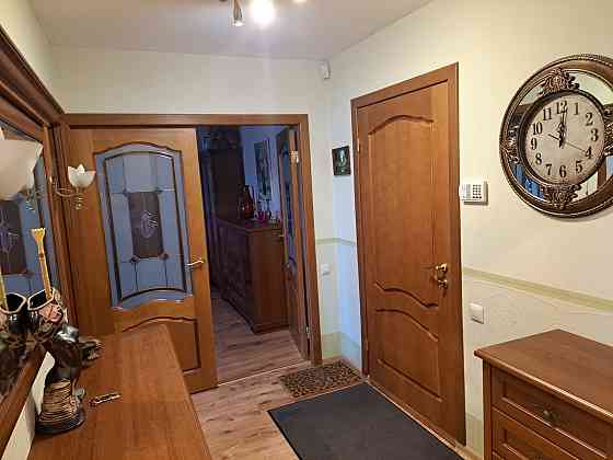 Īpašnieks pārdod gaišu, plašu un mājīgu 2‑istabu dzīvokli 104.sērijas mājā, 59, 6m2. Vidus... Рига