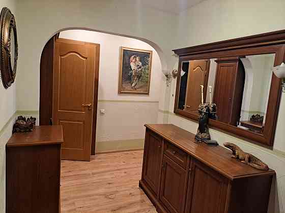 Īpašnieks pārdod gaišu, plašu un mājīgu 2‑istabu dzīvokli 104.sērijas mājā, 59, 6m2. Vidus... Рига