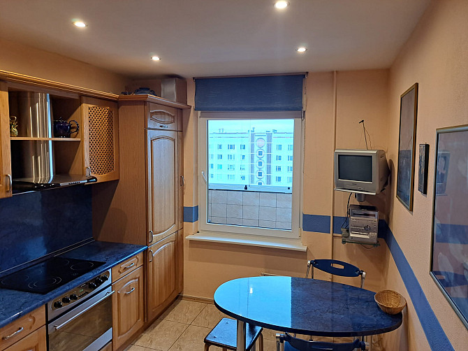 Tiek pārdots gaišs, plašs un mājīgs 2‑istabu dzīvoklis 104. sērijas mājā. Vidus dzīvoklis - ļoti... Rīga - foto 4