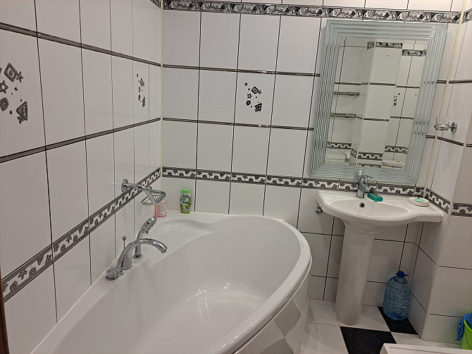 Tiek pārdots gaišs, plašs un mājīgs 2‑istabu dzīvoklis 104. sērijas mājā. Vidus dzīvoklis - ļoti... Rīga - foto 10