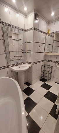 Īpašnieks pārdod gaišu, plašu un mājīgu 2‑istabu dzīvokli 104.sērijas mājā, 59, 6m2. Vidus... Рига - изображение 10