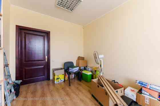 Сдаются офисные помещения в Саркандаугаве  2 этаж  Предлагаются офисные Rīga