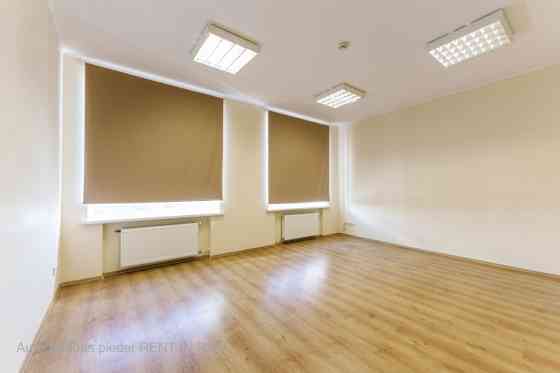 Сдаются офисные помещения в Саркандаугаве  2 этаж.  Предлагаются офисные Rīga