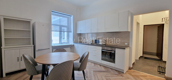 Jaunceltne, fasādes māja, energo efektīva māja, ieeja no pagalma, lodžija, plašs skats no Rīga - foto 14