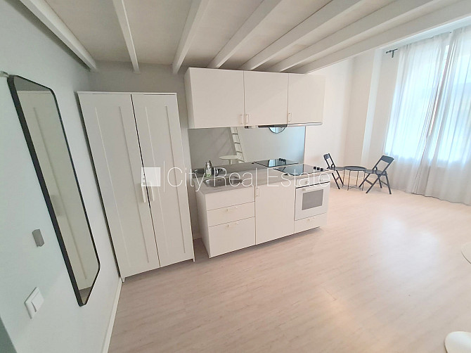 Fasādes māja, renovēta māja, slēgts pagalms, ieeja no ielas, kāpņu telpa pēc kapitālā Rīga - foto 13