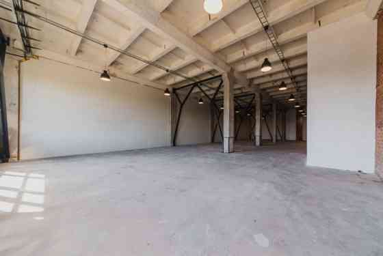 High-quality production premises on the 2nd floor with a freight elevator.  A newly renovated large  Рига