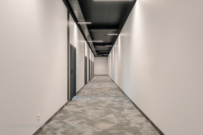 Коммерческие помещения для производства в Югле с высокими потолками.  Сдаются Рига - изображение 9