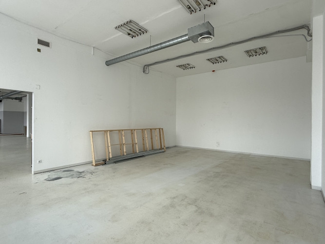 Коммерческие помещения для производства в Югле с высокими потолками.  Сдаются Рига - изображение 8