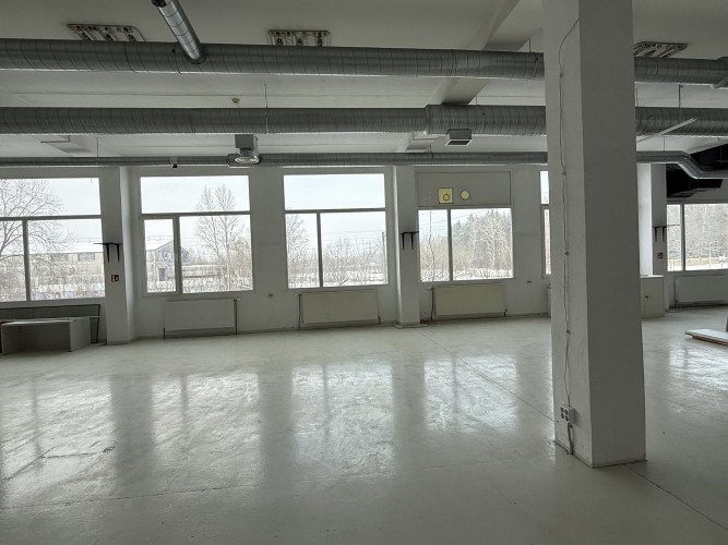 Коммерческие помещения для производства в Югле с высокими потолками.  Сдаются Рига - изображение 4