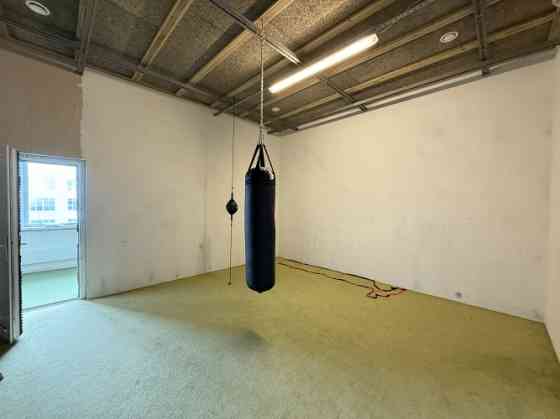 Сдаются офисные помещения в Югле  4 этаж.  Предлагаются офисные помещения на 4 Рига