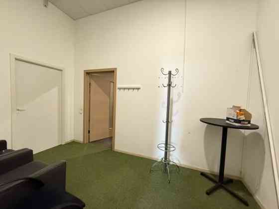 Сдаются офисные помещения в Югле  4 этаж.  Предлагаются офисные помещения на 4 Рига