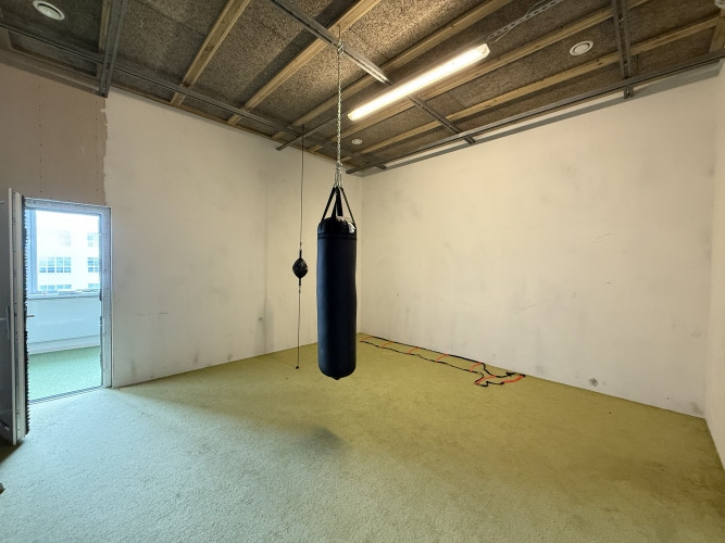 Сдаются офисные помещения в Югле  4 этаж.  Предлагаются офисные помещения на 4 Рига - изображение 4