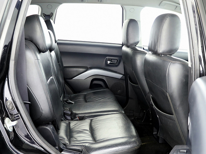 Mitsubishi Outlander Luxury 4x4 2.0 DI-D 103kW Таллин - изображение 7