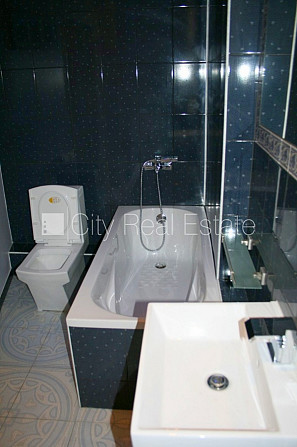 Zeme īpašumā, privātmāja, zaļā teritorija 2600 m2, slēgts pagalms, vieta automašīnai, Jūrmala - foto 18