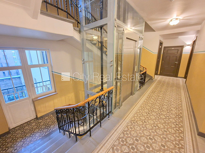 Fasādes māja, labiekārtota apzaļumota teritorija, labiekārtots apzaļumots pagalms, slēgts Rīga - foto 19