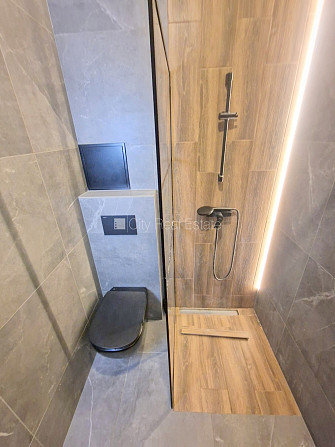 Fasādes māja, labiekārtota apzaļumota teritorija, labiekārtots apzaļumots pagalms, slēgts Rīga - foto 18