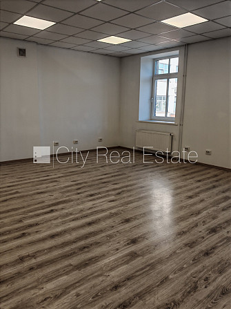 Jaunceltne, fasādes māja, labiekārtota apzaļumota teritorija, slēgta teritorija, iežogota Jūrmala - foto 3