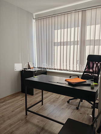 Jaunceltne, fasādes māja, labiekārtota apzaļumota teritorija, slēgta teritorija, iežogota Jūrmala - foto 15