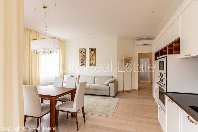 Projekts - Forburga Nams, fasādes māja, renovēta māja, zaļā teritorija, ieeja no ielas, ir Rīga - foto 2