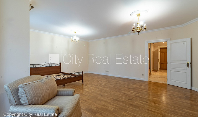 Fasādes māja, renovēta māja, slēgts pagalms, ieeja no ielas un pagalma, ir lifts, kāpņu Rīga - foto 10