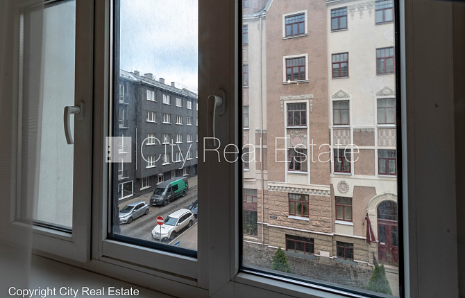 Fasādes māja, renovēta māja, slēgts pagalms, ieeja no ielas un pagalma, ir lifts, kāpņu Rīga - foto 8