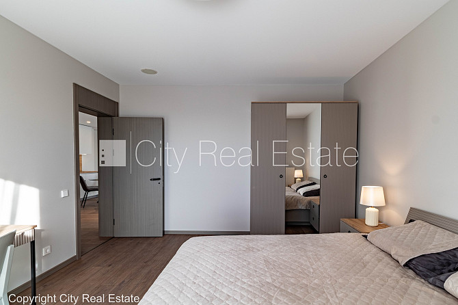 Fasādes māja, renovēta māja, teritorijas iebrauktuves vārti aprīkoti ar automatizētu Rīga - foto 13