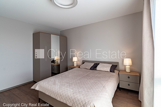 Fasādes māja, renovēta māja, teritorijas iebrauktuves vārti aprīkoti ar automatizētu Rīga - foto 12