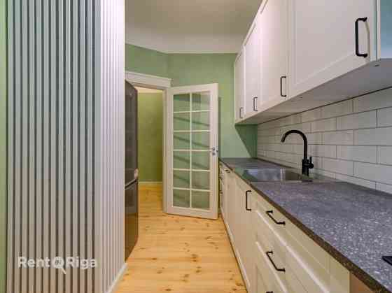 В аренду предлагается отремонтированная квартира в историческом здании.  + Рига