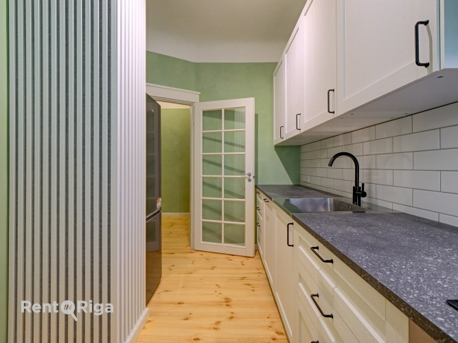 В аренду предлагается отремонтированная квартира в историческом здании.  + Рига - изображение 4
