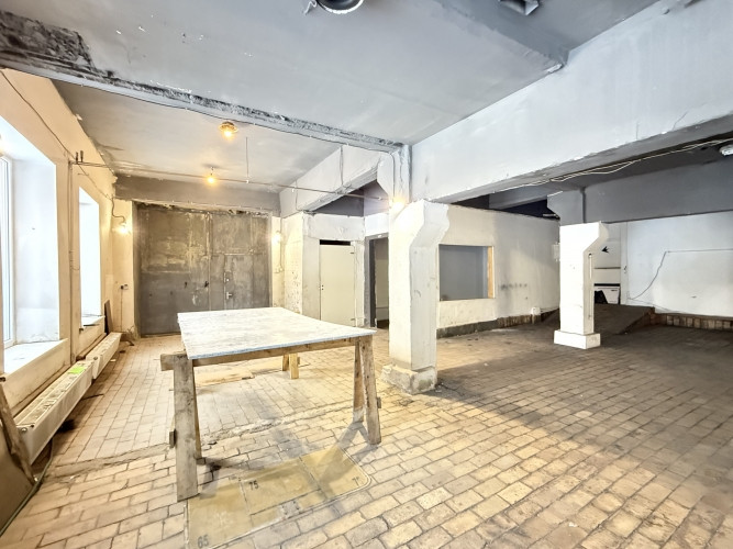 Darbnīcas/noliktavas telpas vēsturiskajā Rīgas Kinostudijas ēkā.  Plašas telpas, kas sastāv no 4 ats Рига - изображение 5