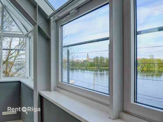 Офис класса B с панорамным видом на Даугаву  улица Муксалас.  Сдаются современные Rīga