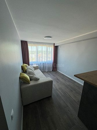 Jaunceltne, vieta automašīnai, ir lifts, balkons 17 m2, logi vērsti uz parka pusi, guļamistabu Jūrmala - foto 4