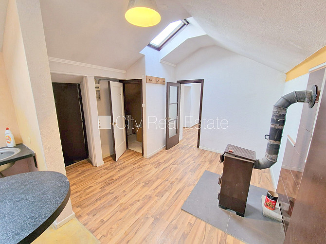 Фасадный дом, закрытый двор, вход с улицы, мансарда, лестничная клетка после Рига - изображение 8