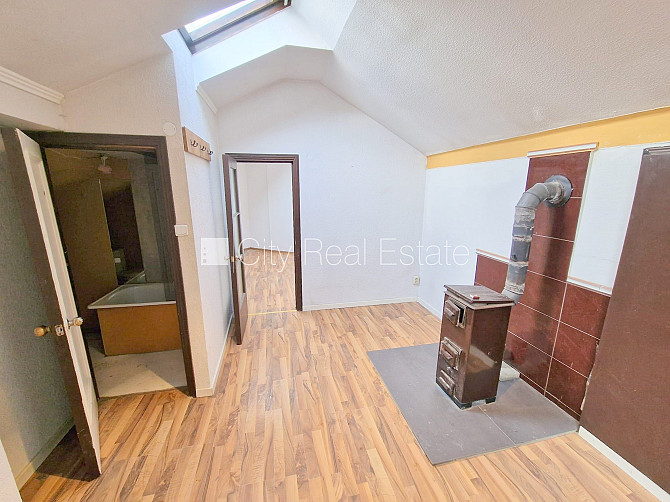 Фасадный дом, закрытый двор, вход с улицы, мансарда, лестничная клетка после Рига - изображение 12