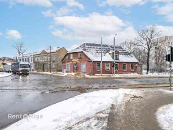 Piedāvājumā  iznomāts naudas plūsmas objekts ar attīstības potenciālu.  Iespēja iegādāties investīci Rīga