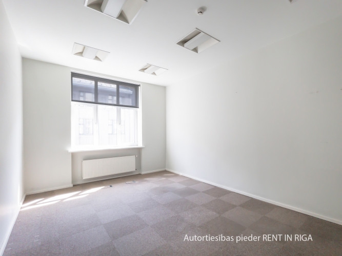 Gaišas un reprezentablas biroja telpas Rīgas aktīvajā centrā  Elizabetes ielā!  Nomai tiek Rīga - foto 7