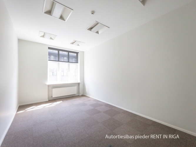 Gaišas un reprezentablas biroja telpas Rīgas aktīvajā centrā  Elizabetes ielā!  Nomai tiek Rīga - foto 6