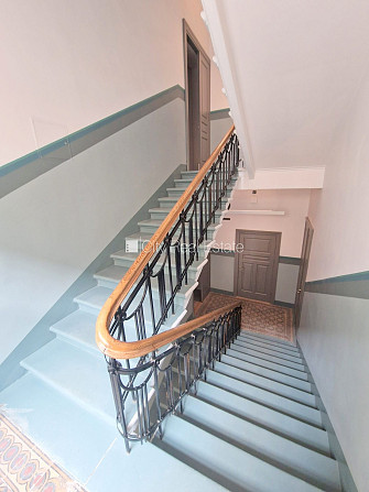 Zeme īpašumā, jaunceltne, ir lifts, kāpņu telpa pēc kapitālā remonta, balkons, viena istaba Rīga - foto 18